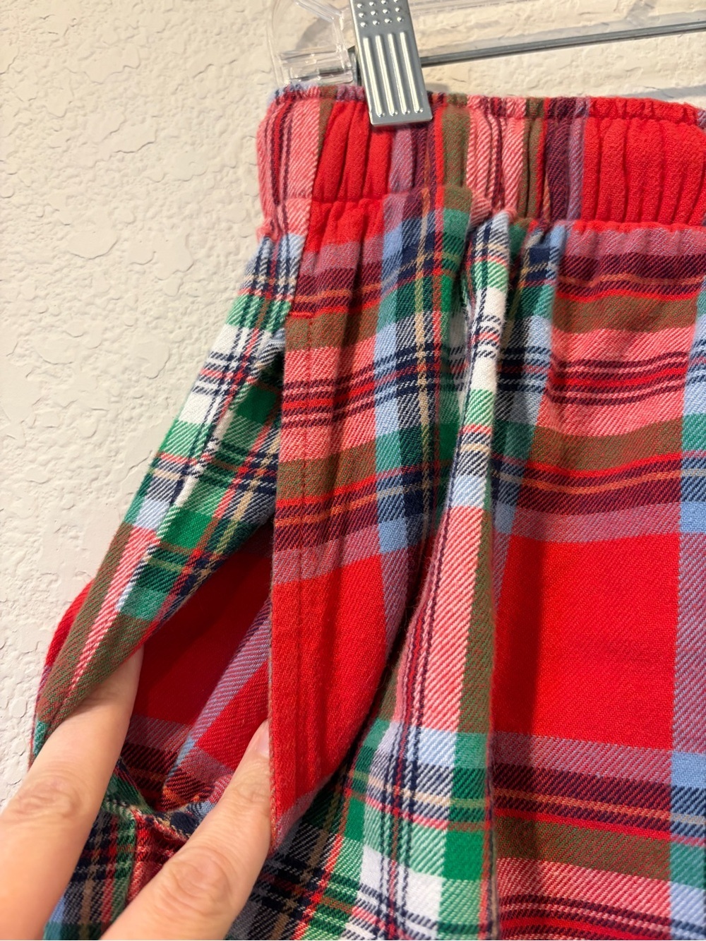 Lands’ End Men’s Red Plaid Cotton PJ Pant with Pockets - MT - Picture 3 of 7